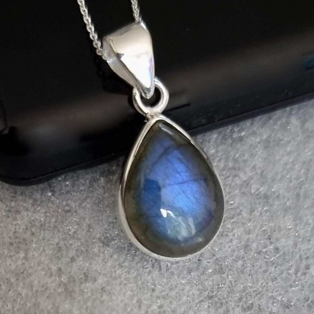 Unisex Small Teardrop Labradorite 925 Sterling Silver  Pendant, Stone Size 16mm x 12mm, P11LAB