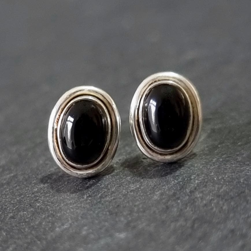 Elegant 925 Silver Cabochon Oval Black Onyx Stud Earrings, S3O