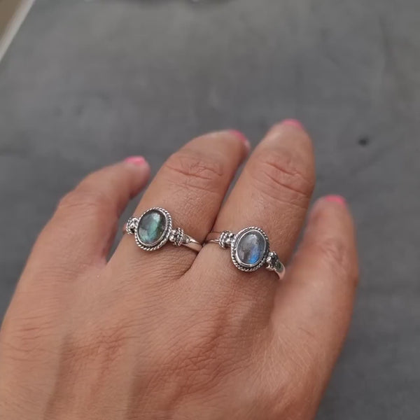 Small Oval Boho Labradorite Ring, 925 Sterling Silver Solitaire Ring, Blue Gemstone Jewellery, Engagement Ring for Her, Mistry Gems, R5LAB